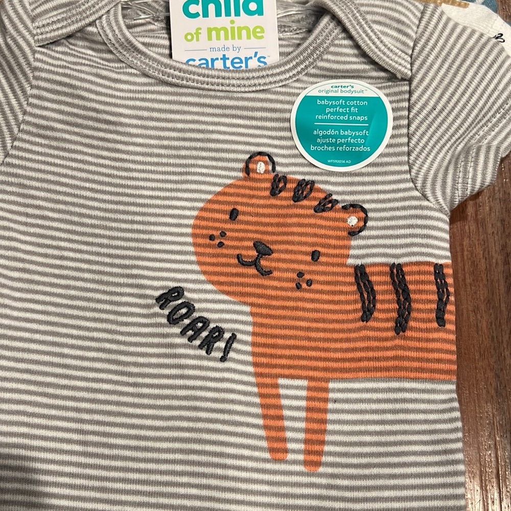 Carter’s Onsie Set - Picture 6 of 13